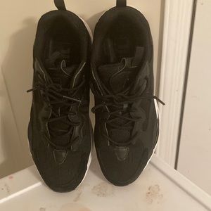 Black , Size 8 Filas
